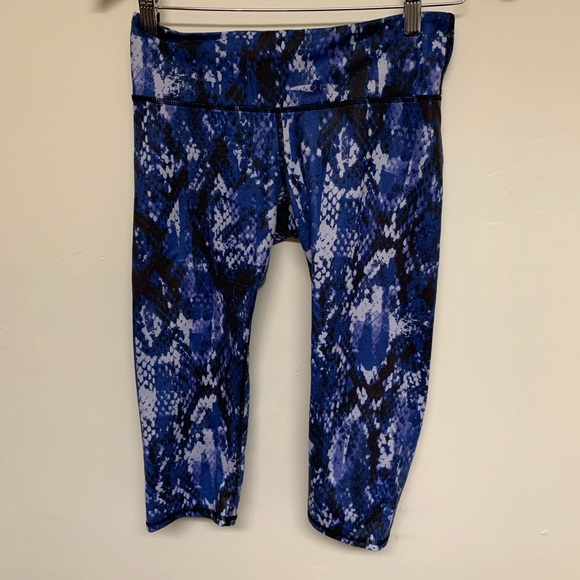 ALO Yoga Pants - Alo Yoga Crop Airbrush Leggings Capris XS